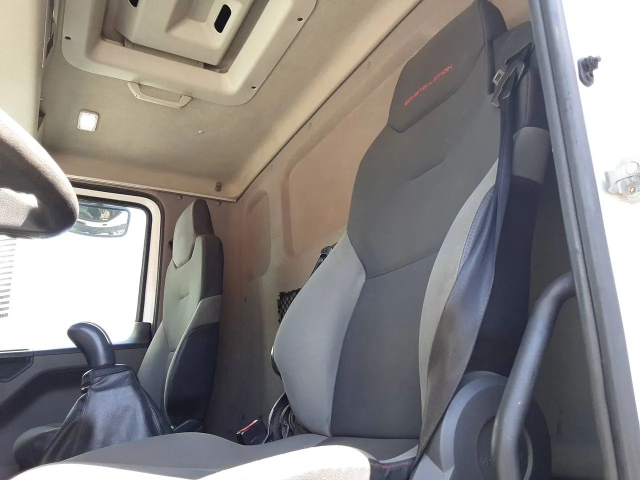 Volkswagen 33.460 33.460 Constellation 6x4 2p (diesel)(E5) 2021/2022 Vamos Seminovos Pinhe - Foto 10