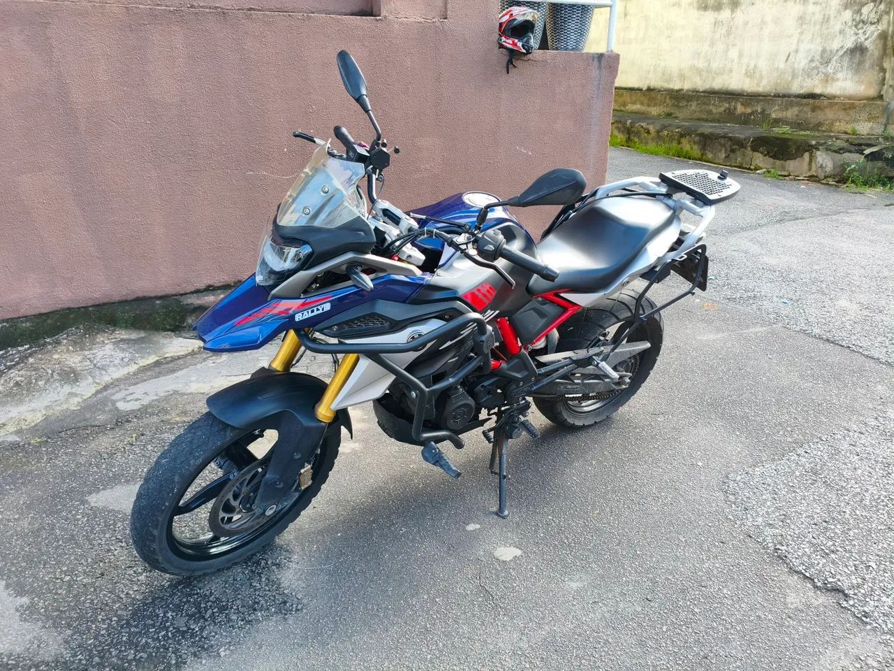 BMW 310 - Foto 2