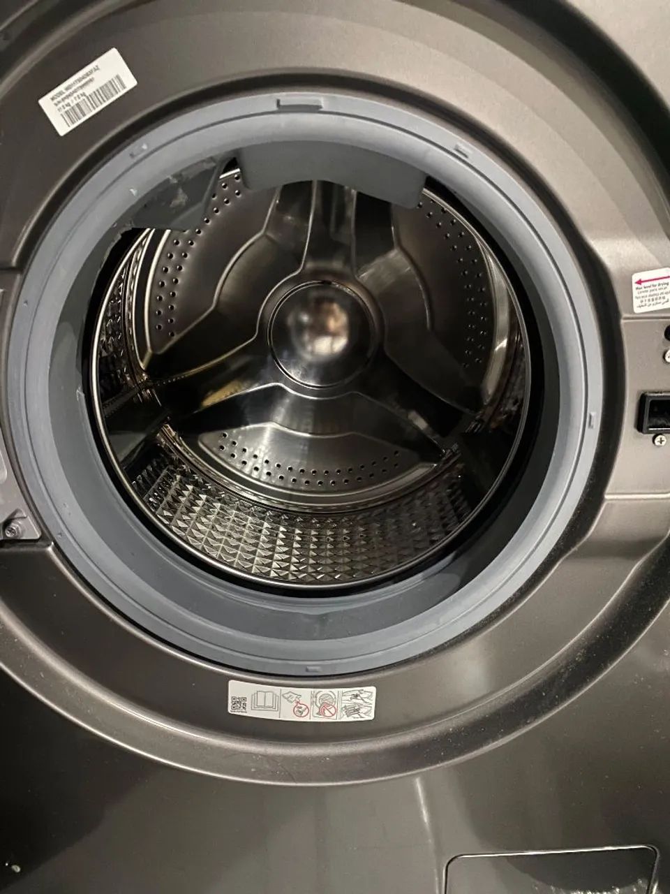 Máquina lava e seca 