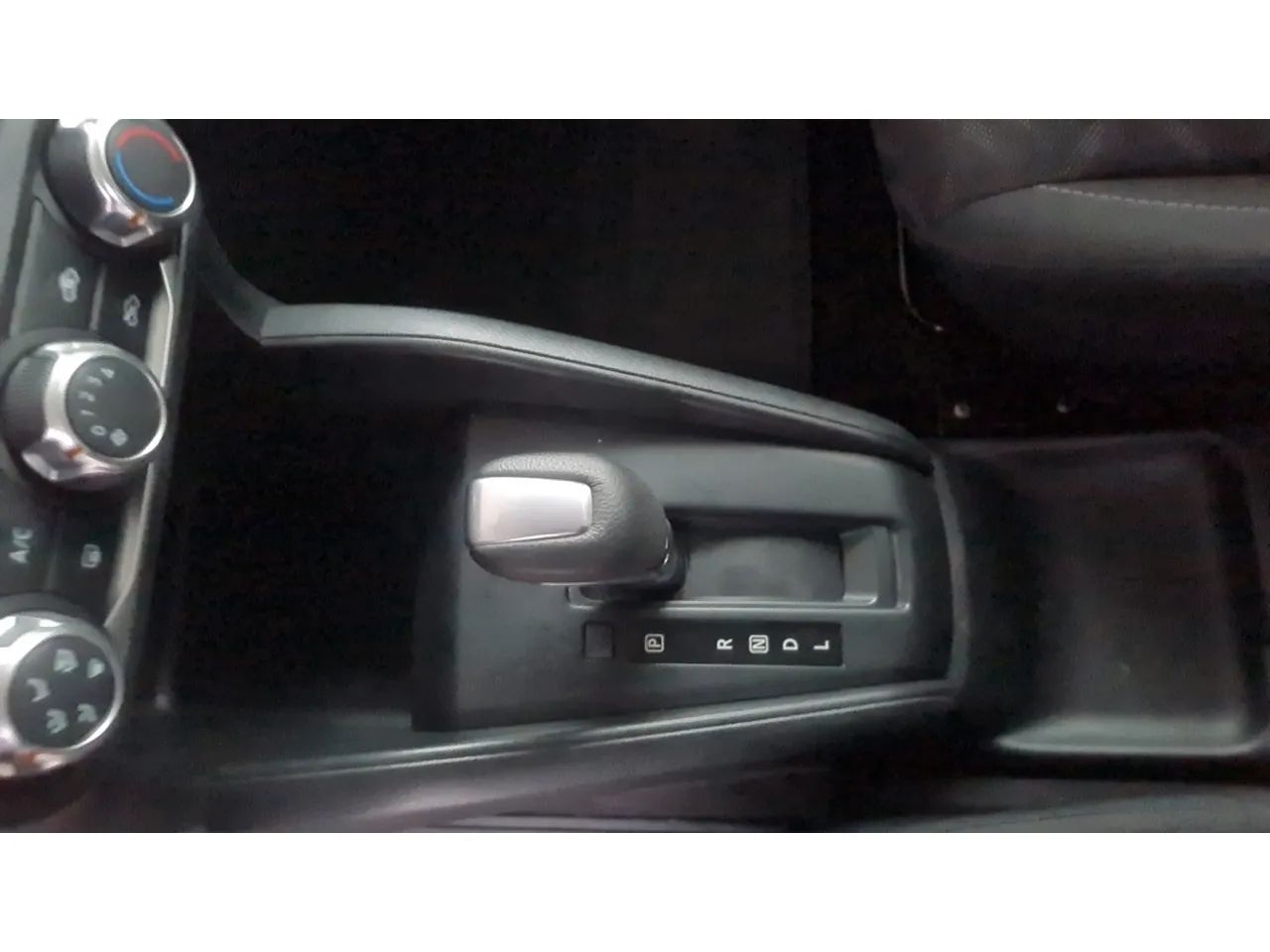 Nissan Kicks Sense 1.6 16V Flex Aut., foto 16 de 17