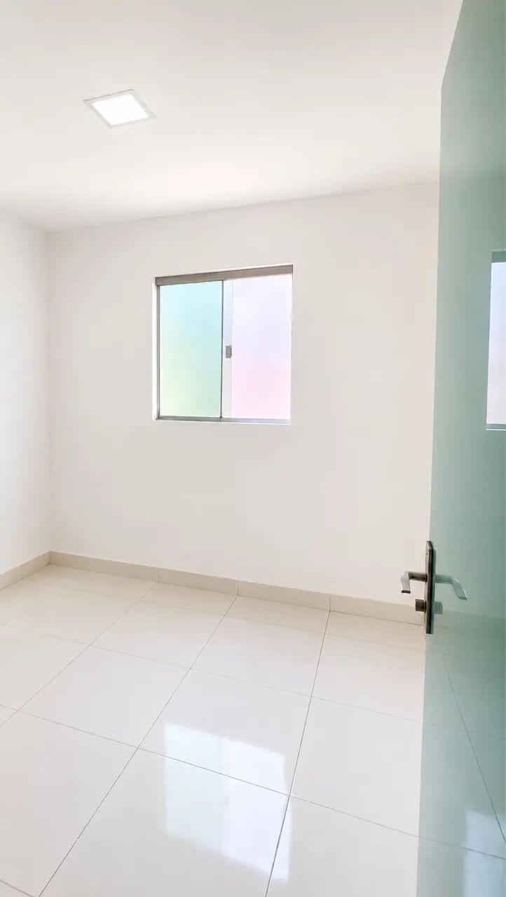 VENDE-SE CASA EM CONDOMÍNIO
