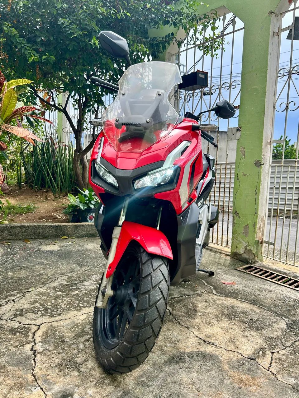 ADV 