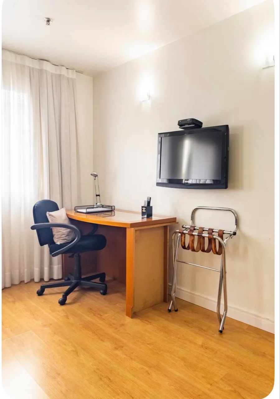 TV 32 polegadas Samsung & Cadeira home office OPORTUNIDADE