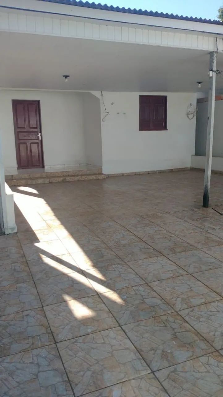 Alugo Casa 