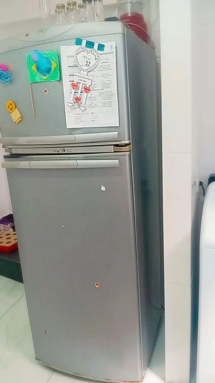 Geladeira, Frost bivolt em otimo estado, refrigera muito bem. - Foto 3