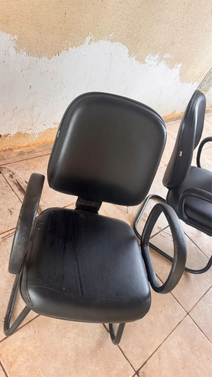 Vendo duas cadeiras - Foto 2