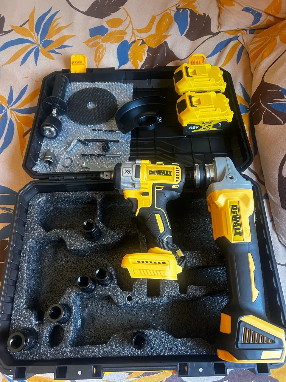 Kit Dewalt chave impacto+mandril e Lixadeira