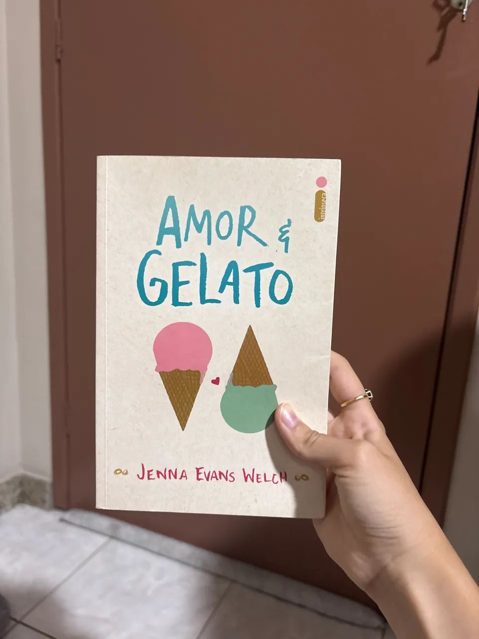 Trilogia de Jenna Evans Welch (Amor e Gelato, Amor e Azeitonas e Amor e Sorte) - Foto 4