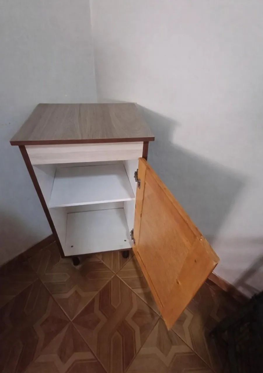 Armário Multiuso com divisória! - Foto 2