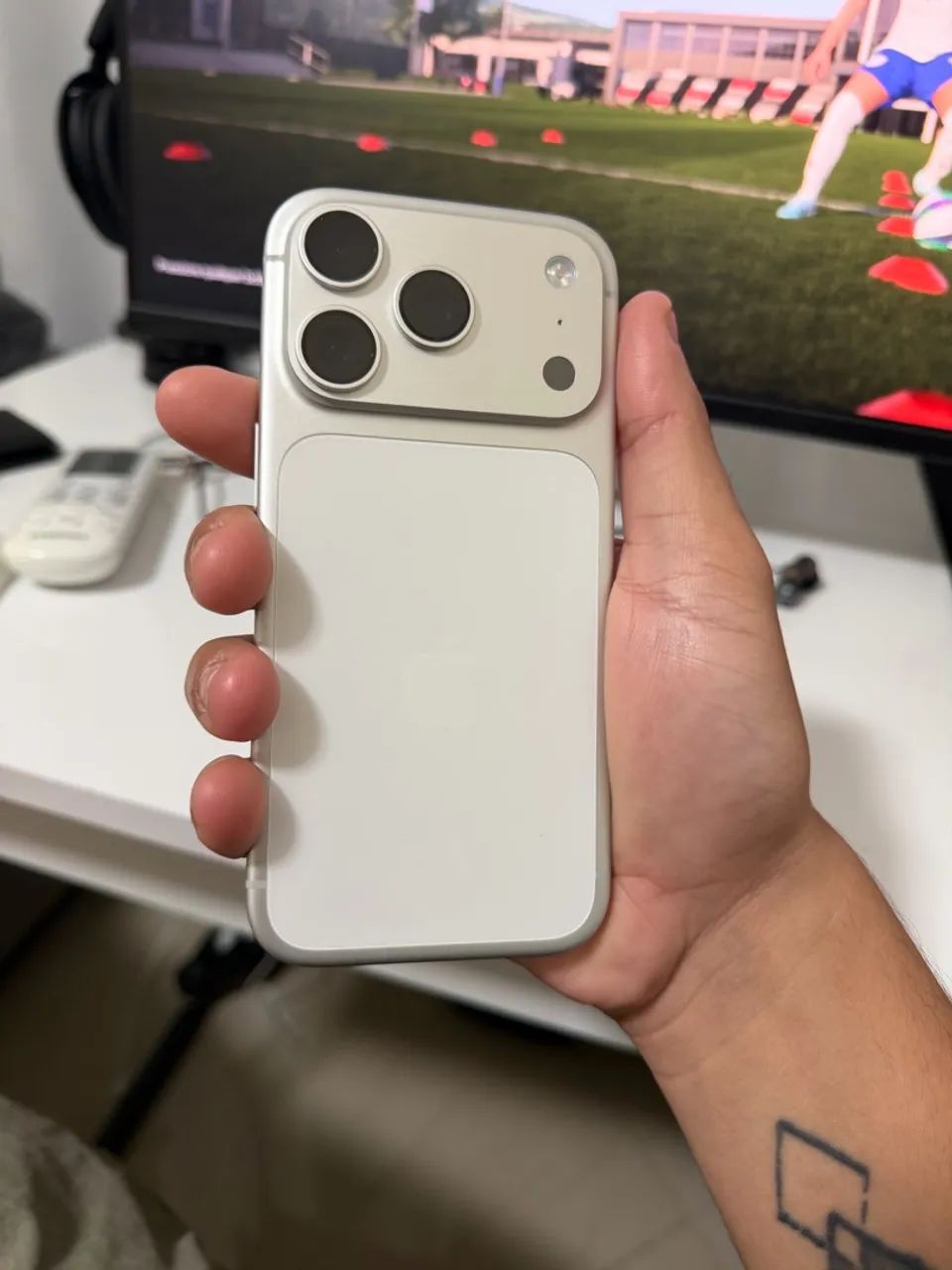 iPhone 17 pro 256gb 2 meses de uso! - Foto 2