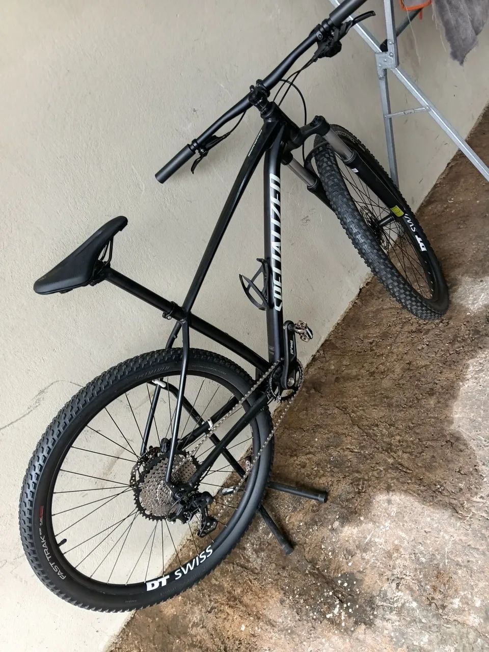 Bicicleta Specialized rockhopper 29  - Foto 3