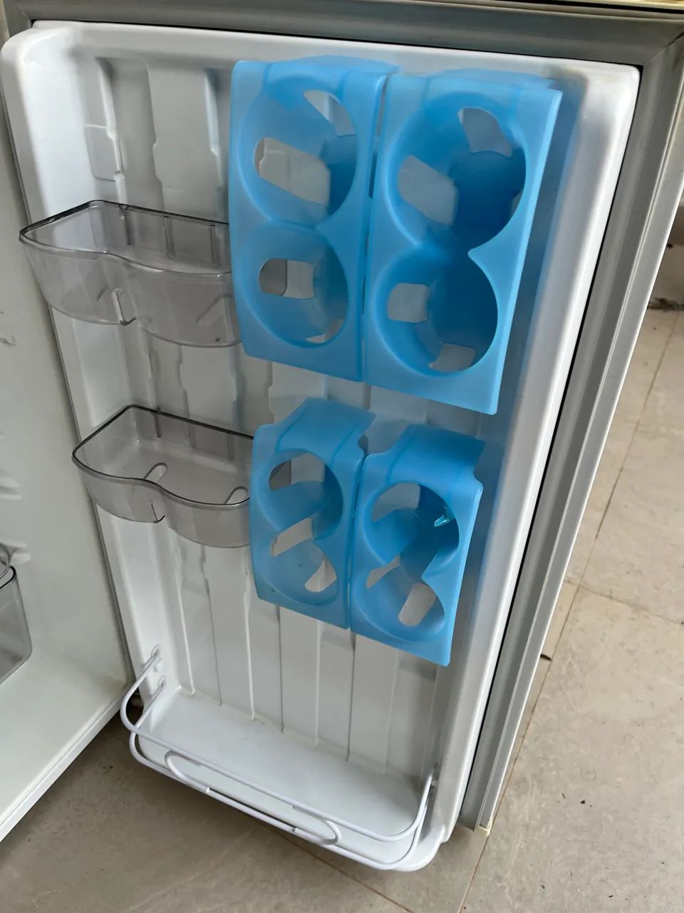Vendo frigobar cônsul 120 litro - Foto 2