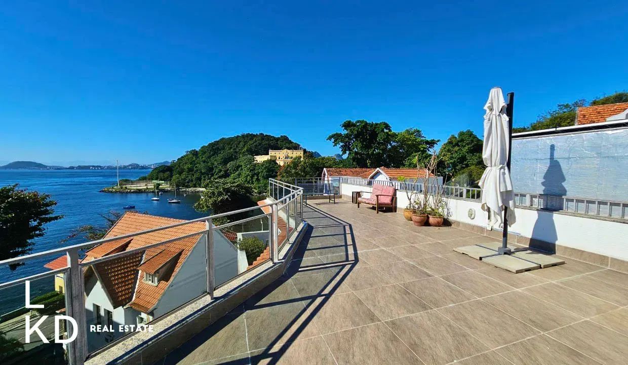 Cobertura triplex com vista incrível na Urca