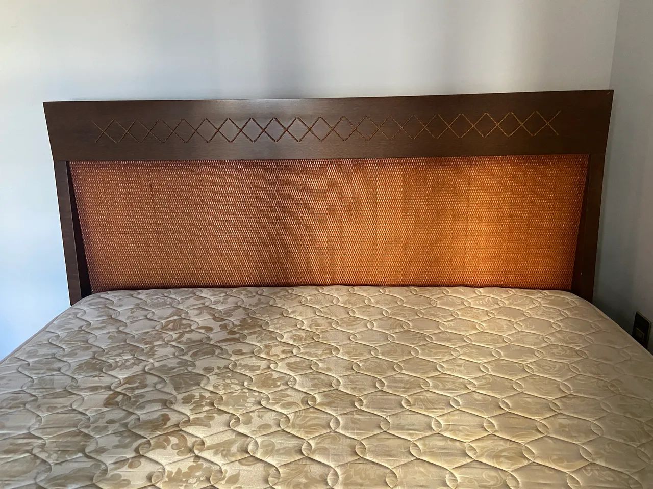 Cama Queen de Madeira + Colchão  - Foto 4