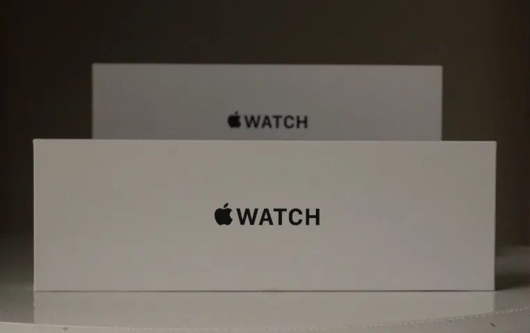 Apple Watch SE 3 - Modelo 2025 - NOVO NA CAIXA - 44mm - GPS - Meia-Noite - Foto 5