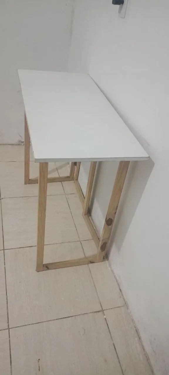 Mesa de estudos, ou Bancada pra vendas 