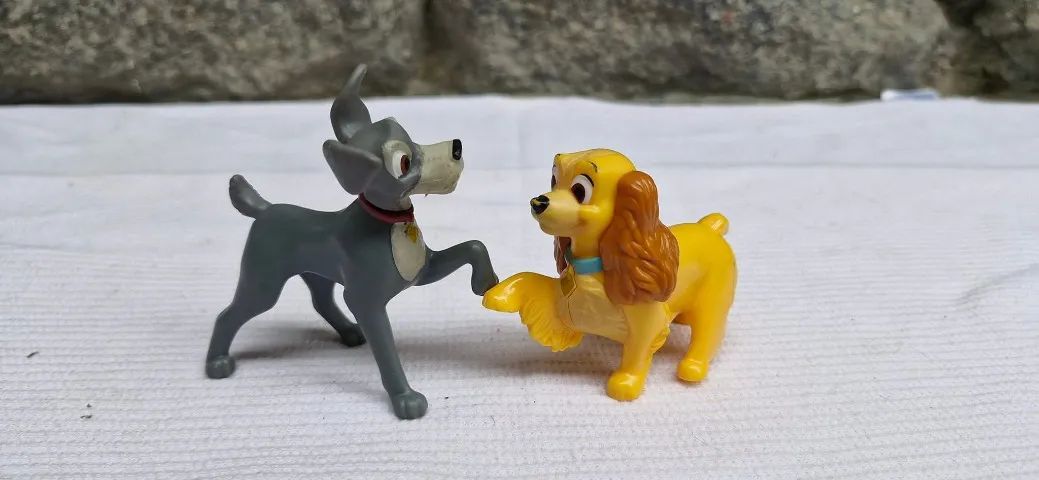 Bonecos Dama e Vaganbundo miniaturas