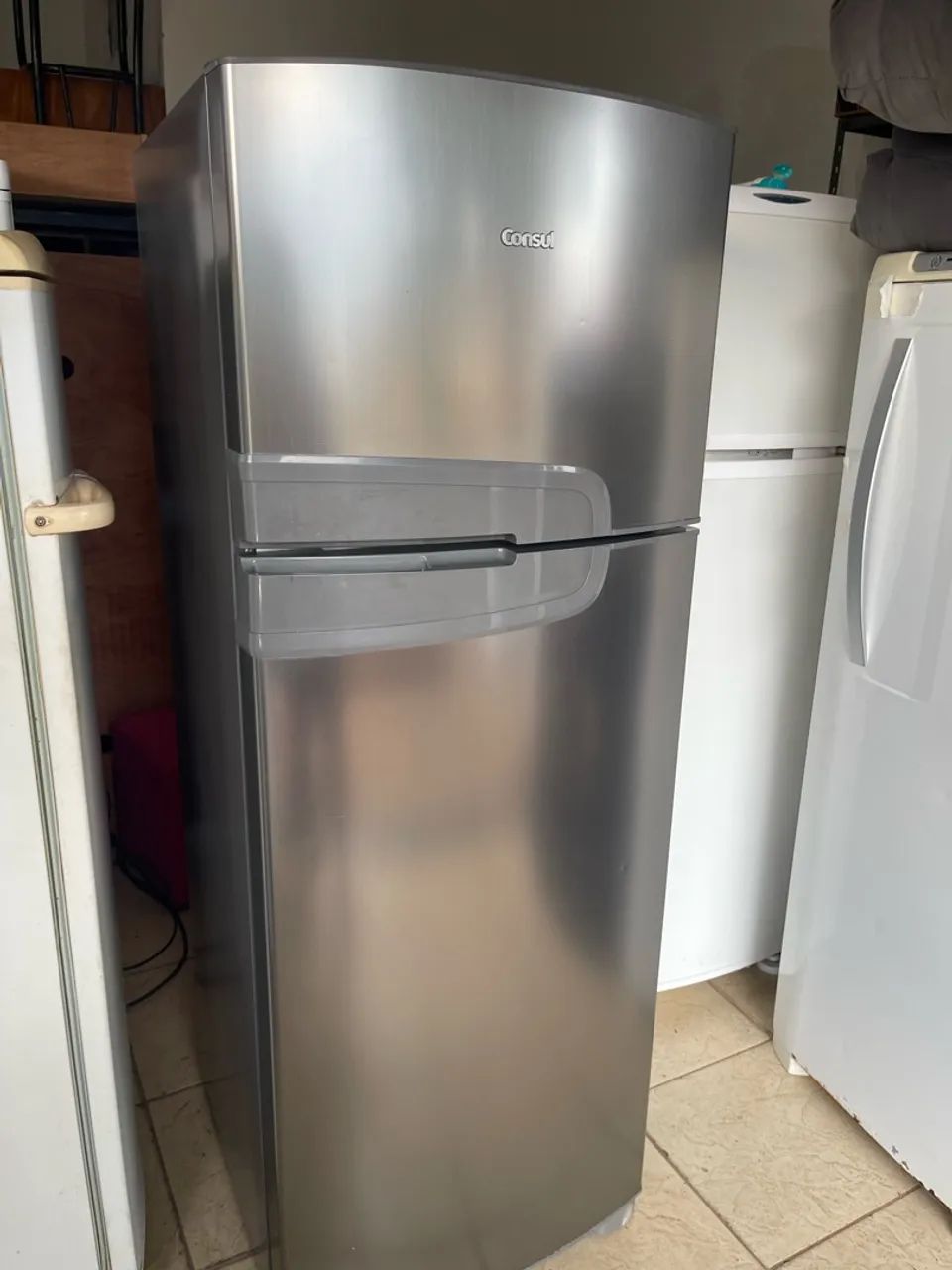 Vendo geladeira funcionando perfeitamente 