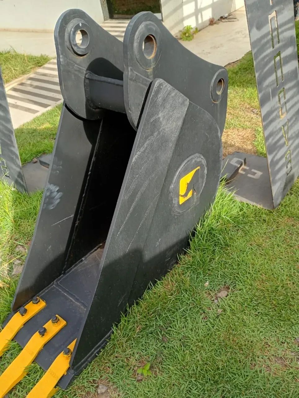 Caçamba de Vala 30cm - Foto 2