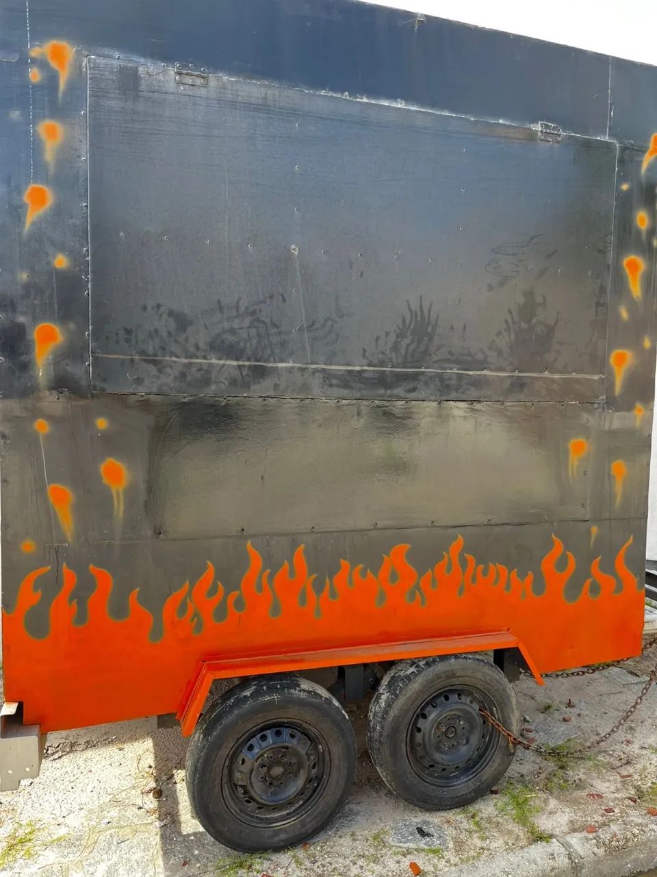 VENDE- SE FOODTRUCK TODO EQUIPADO