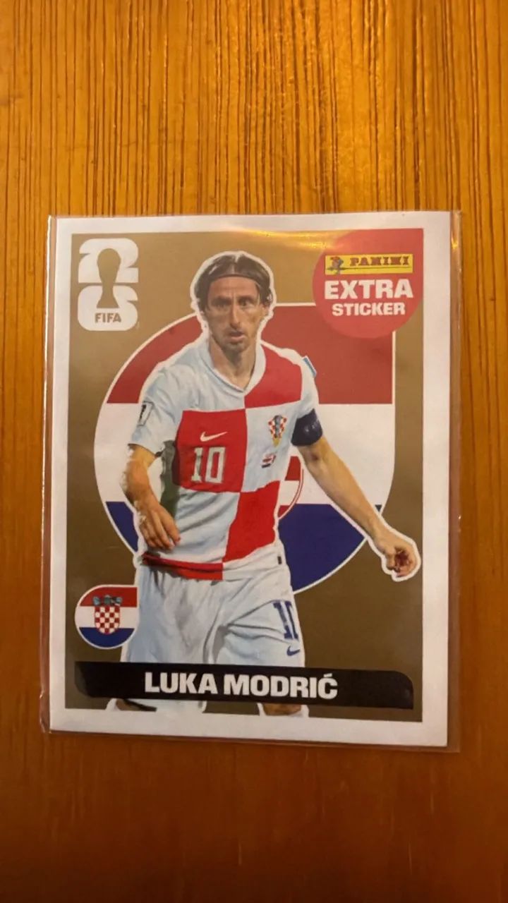 FIGURINHA LEGEND LUKA MODRIC OURO