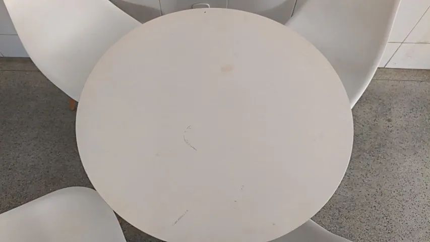 Oportunidade - Mesa de jantar + 4 cadeiras - Excelente estado - Foto 2
