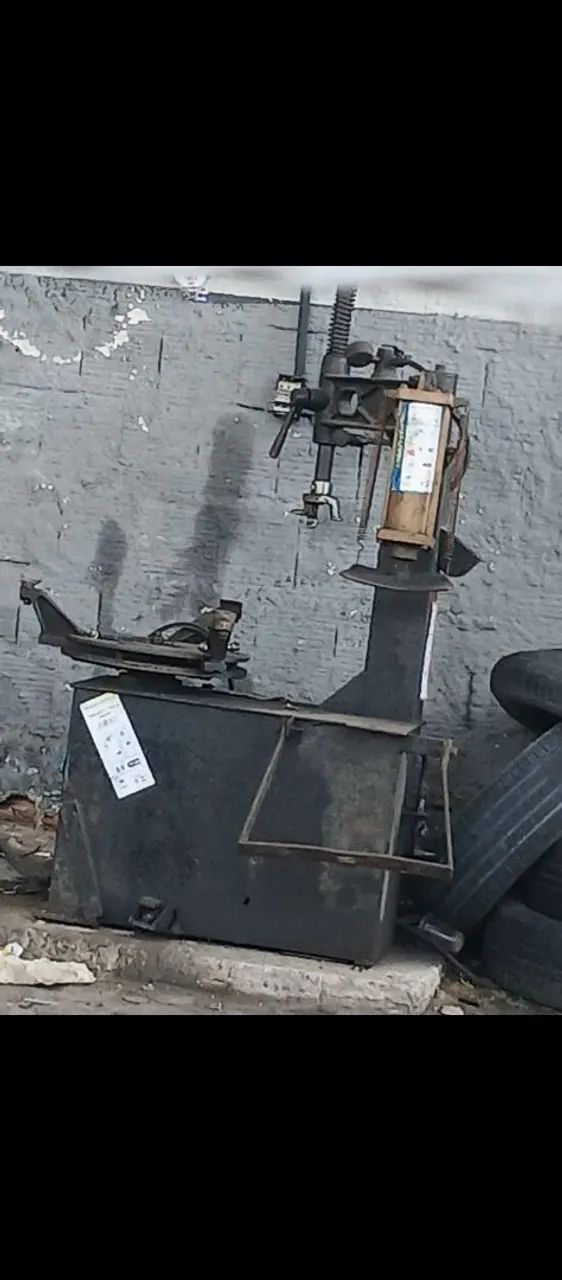 Máquina de desimbeçar pneu 