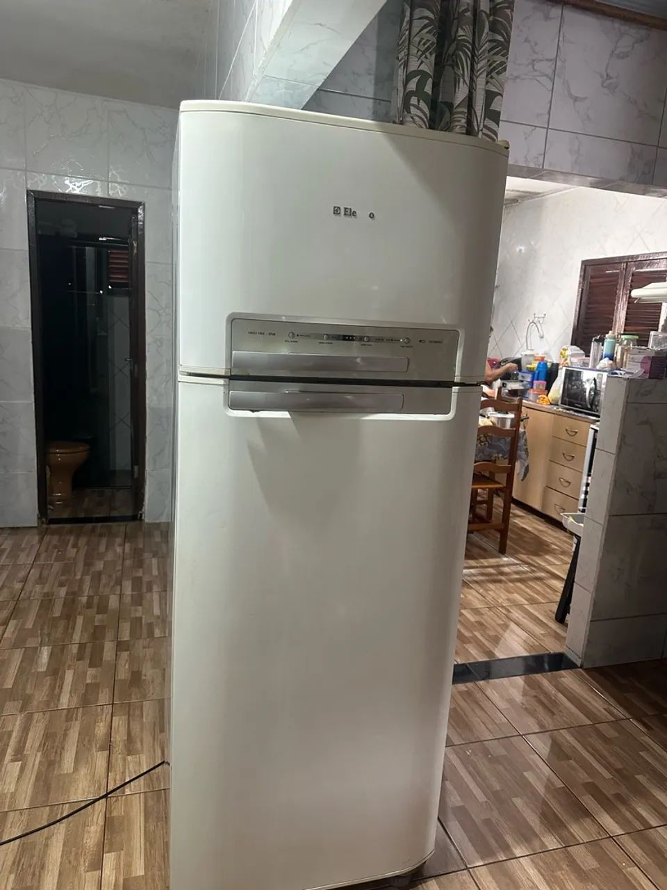 Geladeira Electrolux seminova 