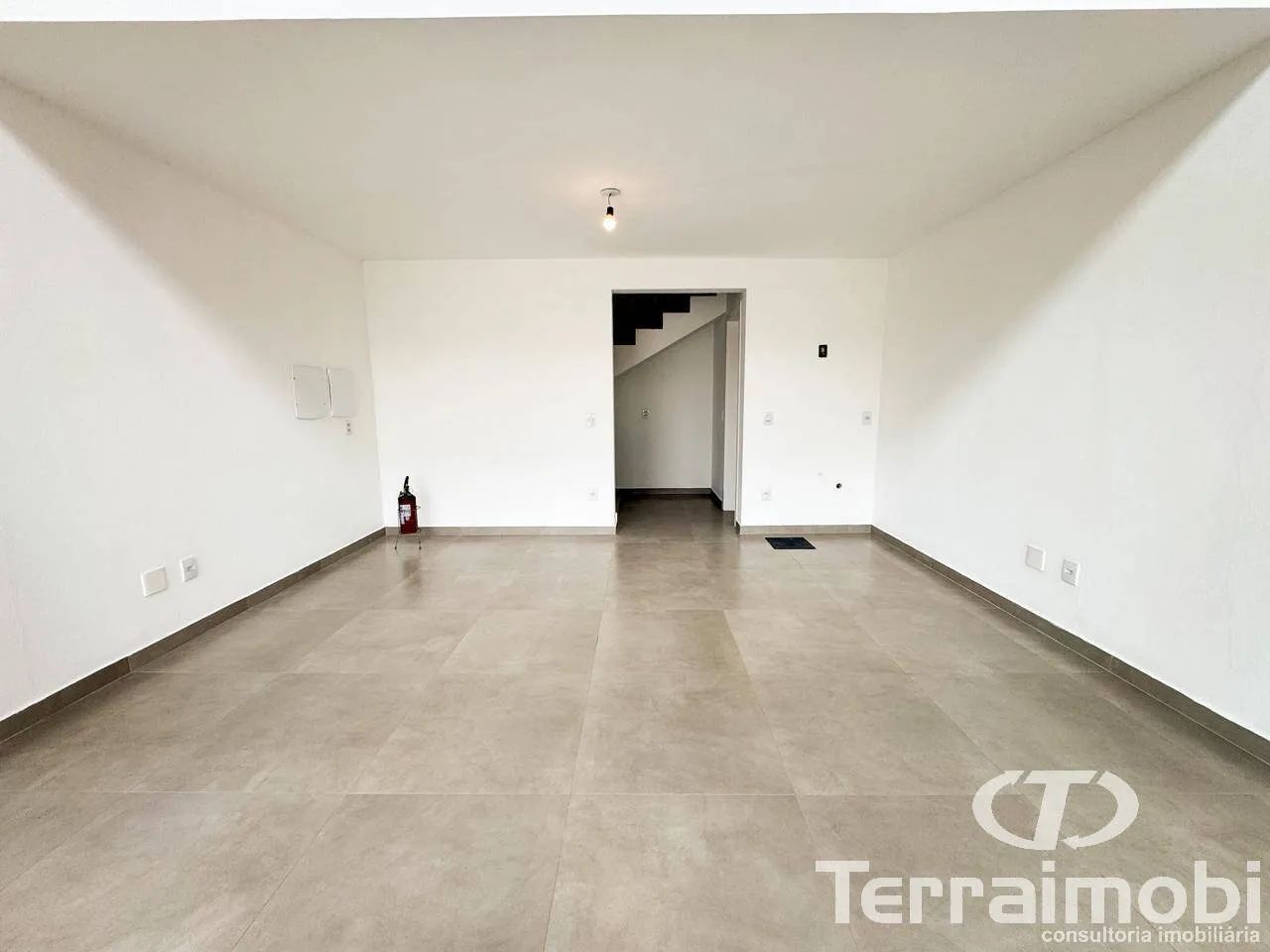 Sala comercial com 68m² para locação anual no Centro de Garopaba/ SC. - Foto 3