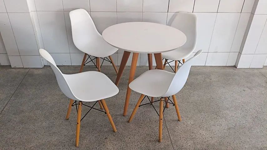 Oportunidade - Mesa de jantar + 4 cadeiras - Excelente estado - Foto 4
