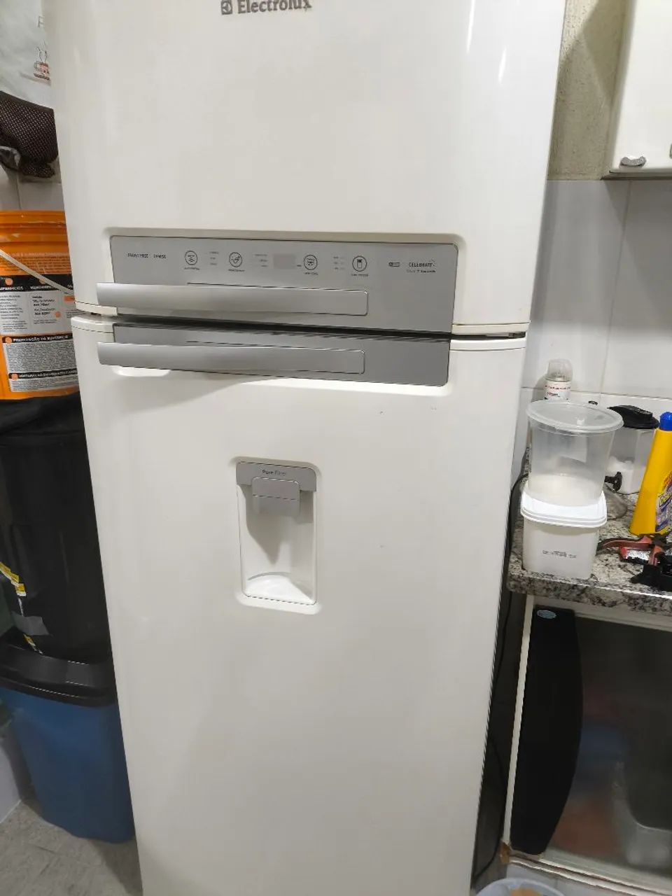 Vendo duas geladeiras Eletrolux  - Foto 5