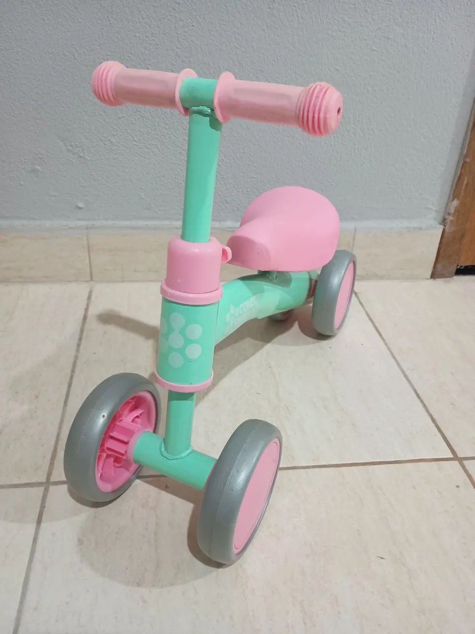Bicicleta infantil de equilíbrio. - Foto 3
