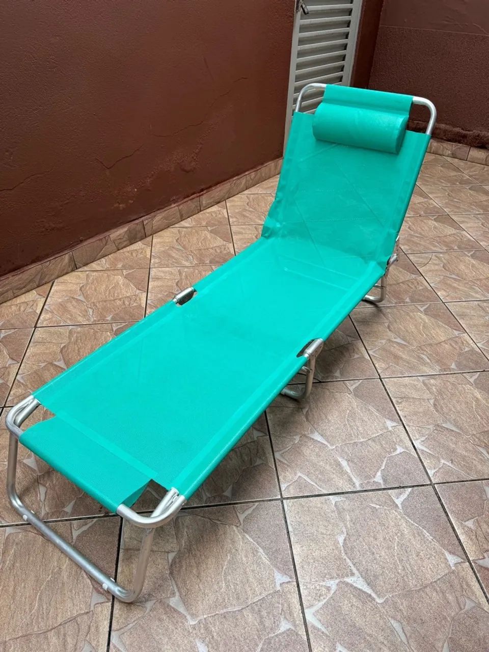 2 espreguiçadeiras novas 