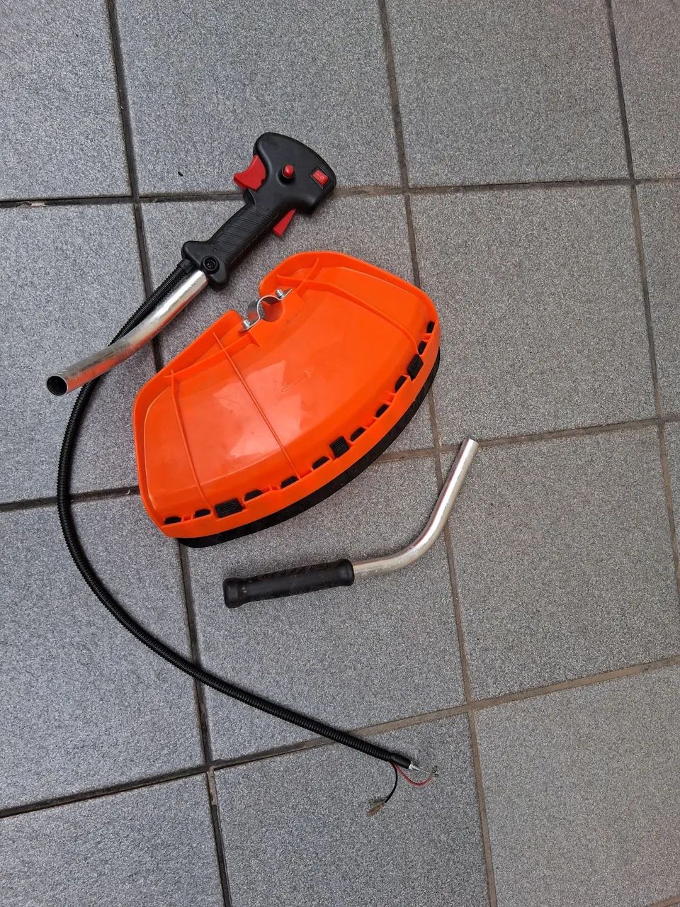 Vendo guidão e protetor para roçadeira 