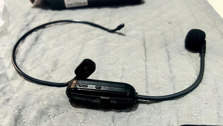 02 MICROFONES SEM FIO DE CABEÇA RECARREGÁVEL  - Foto 2