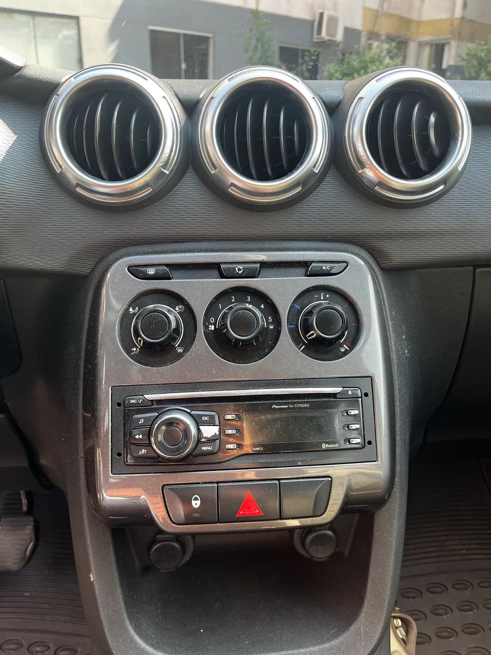 Citroen C3 Tendance 1.5 Flex 8V 5P Mec. 2014 - Foto 3