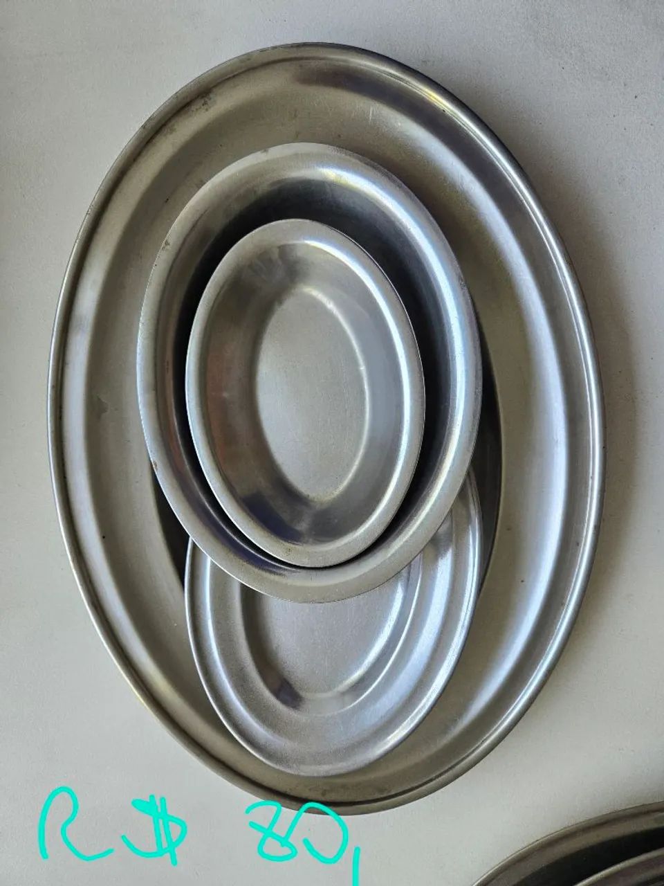 4 travessas de inox ovais