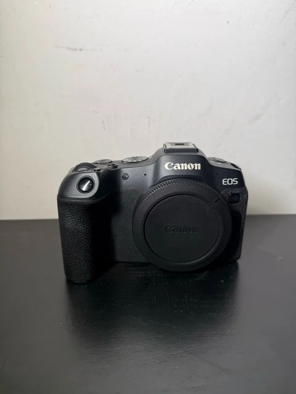 Canon R8