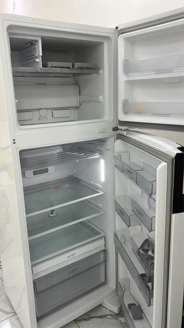 Geladeira Consult 