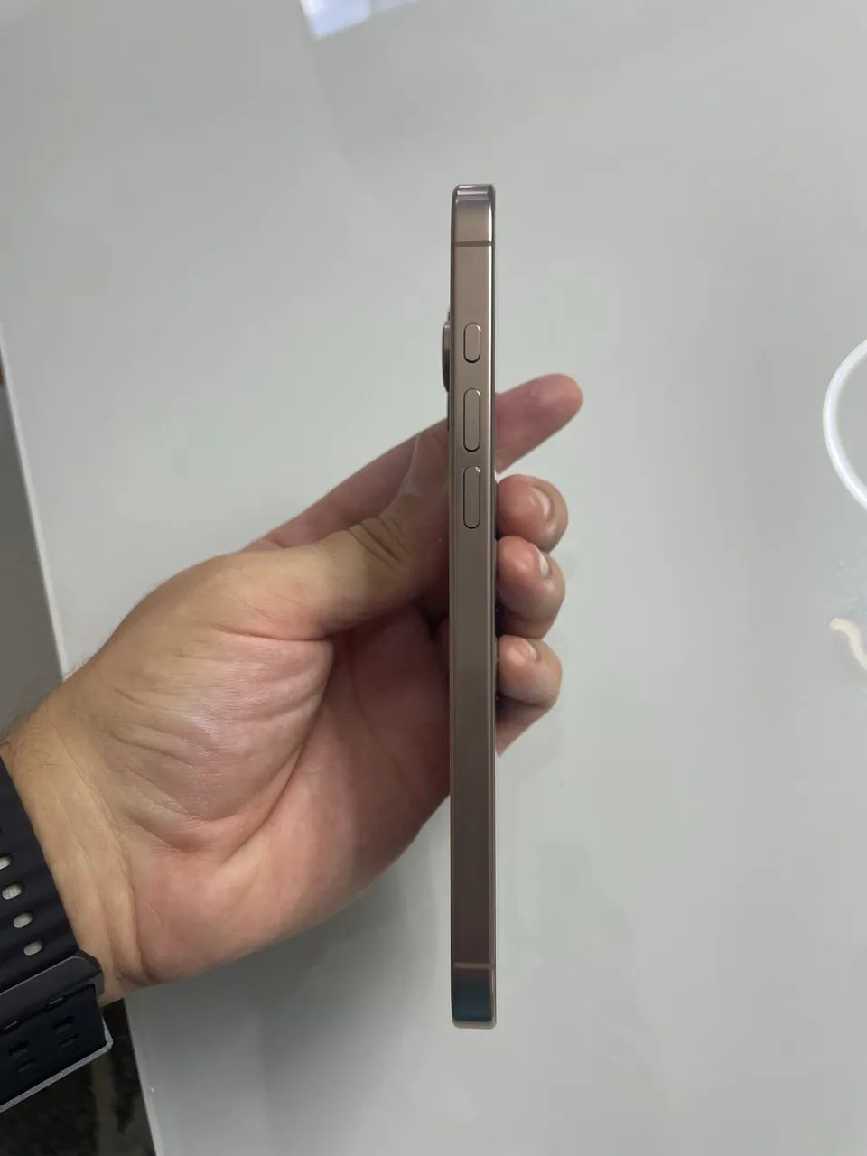 IPHONE 16 PRO MAX (como novo) PARA VENDER RÁPIDO - Foto 3