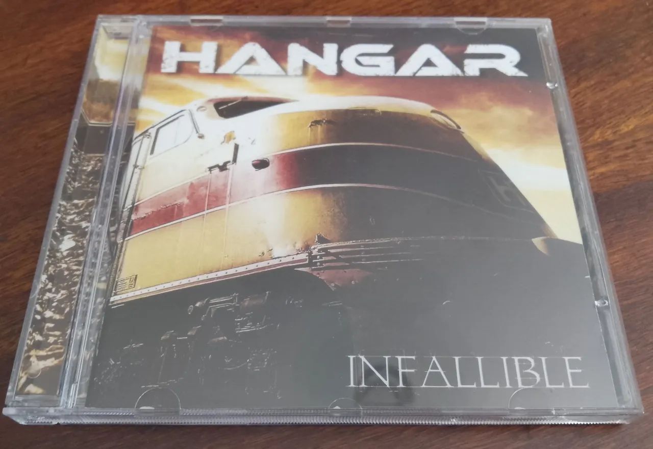 CD Hangar - Infallible (2010)