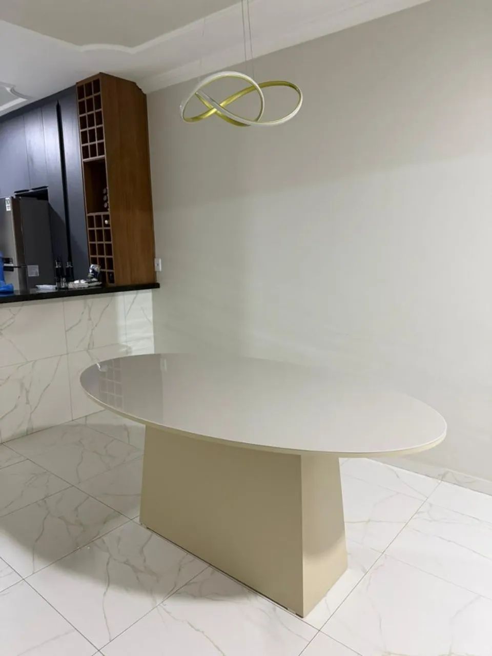 Mesa de Jantar Oval Luxo com Vidro Laqueado  - Foto 3