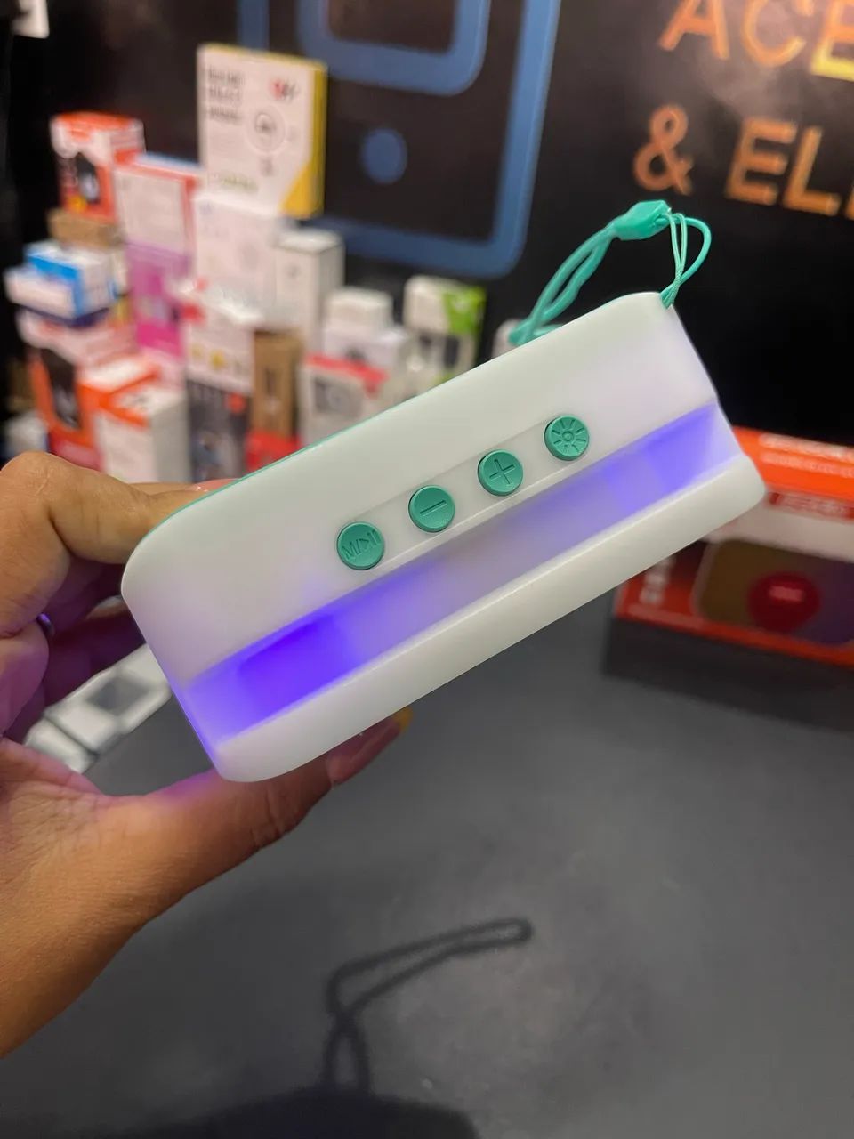 caixa de som portátil Bluetooth da marca Heyld, modelo HY-2111.   - Foto 5