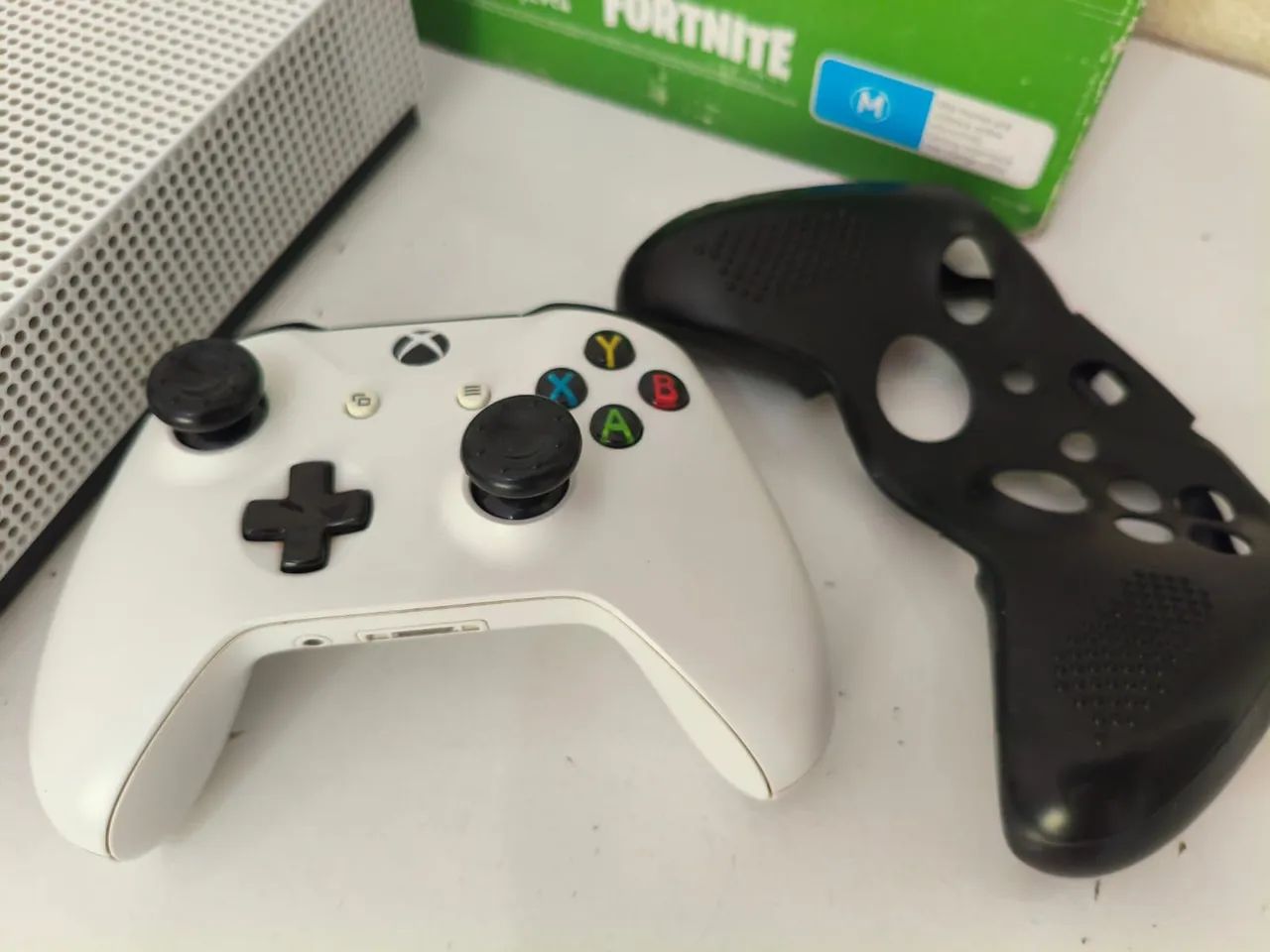 Xbox One S All Digital 1TB em ótimo estado - Foto 3