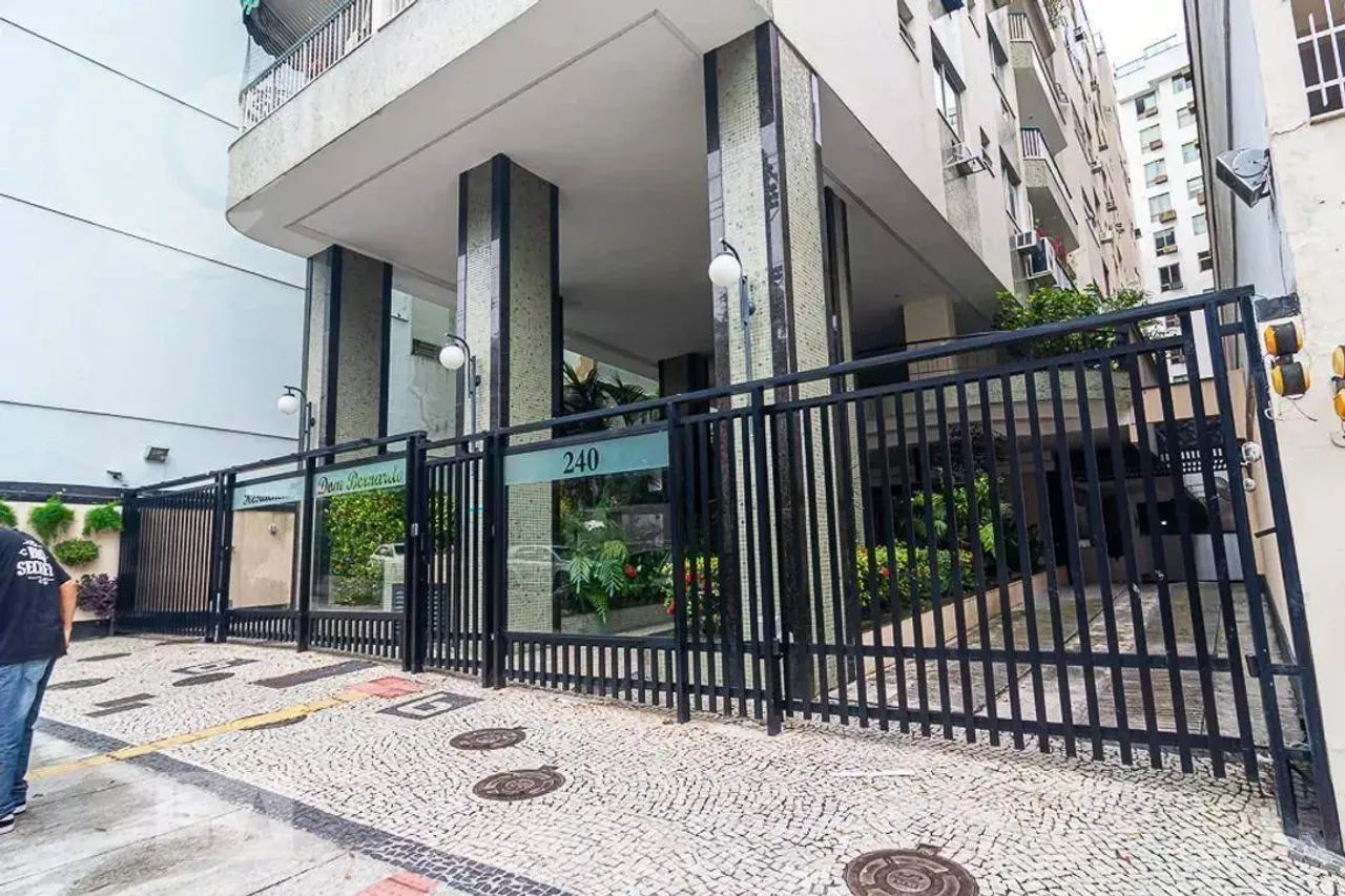 3 Quartos e 2 vagas com Lazer Completo a Passos do Plaza Shopping