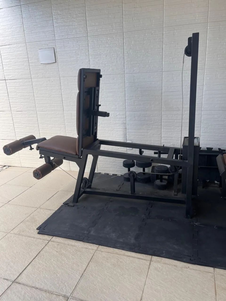 Máquina de Academia (extensora e flexora)  - Foto 2