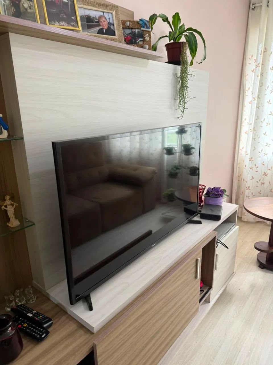 Smart TV 43" Samsung, pouco uso