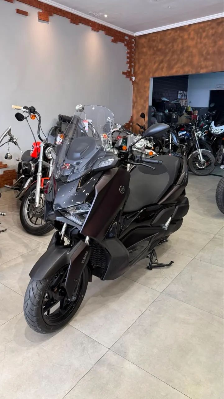 YAMAHA XMAX CONNECTED 300