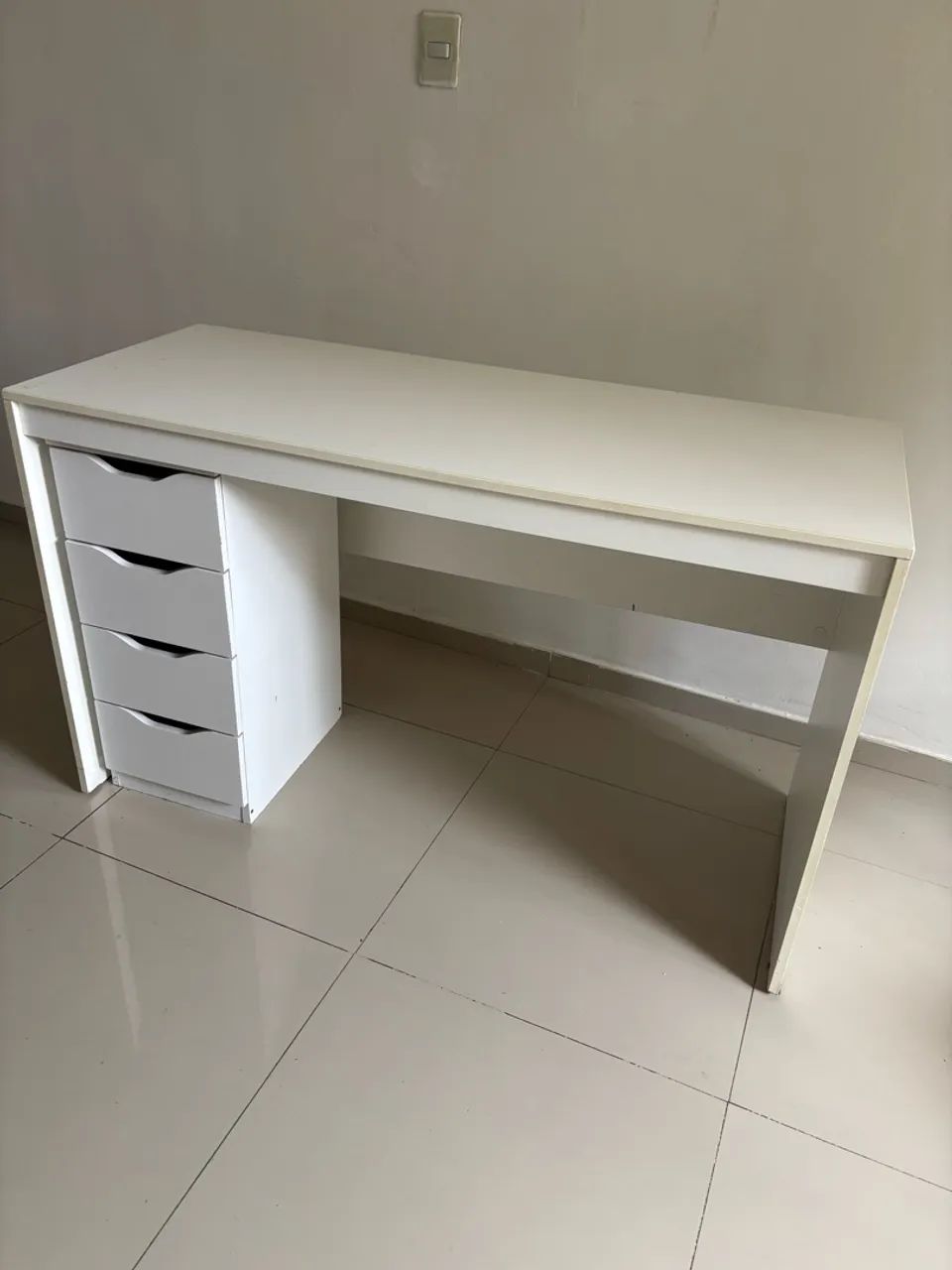 Mesa de escritório com gaveteiro  - Foto 3
