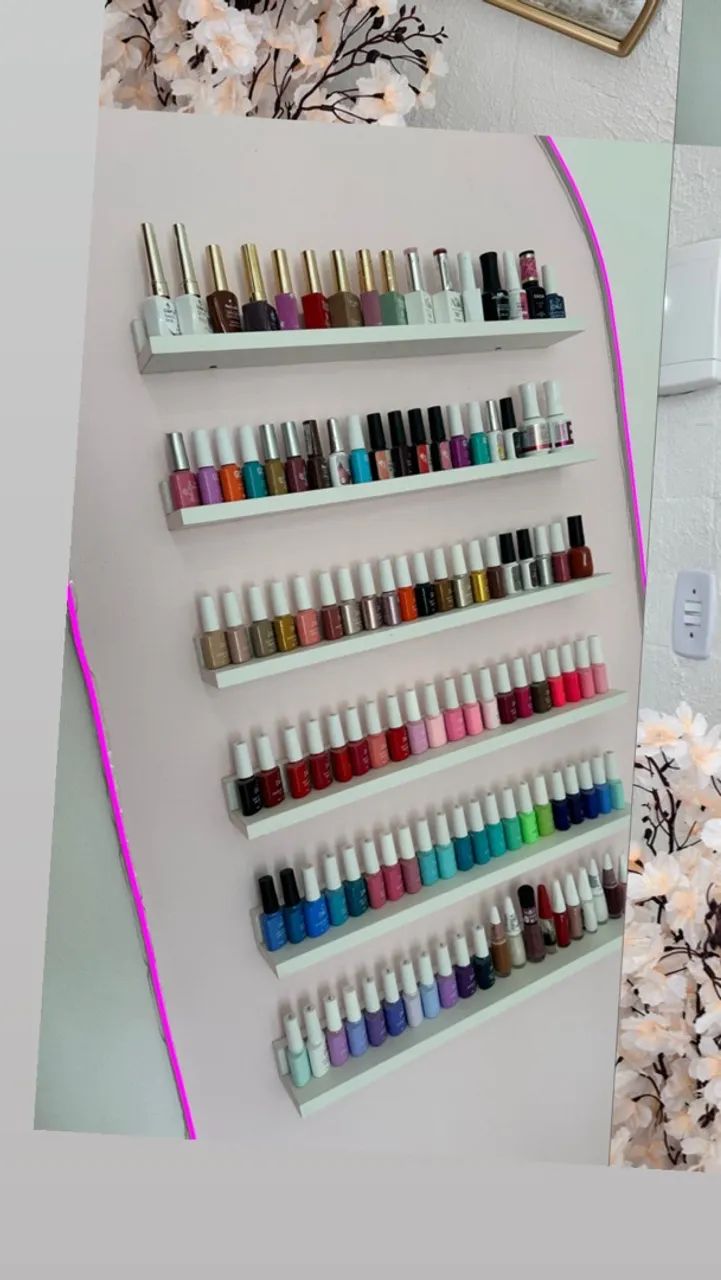 Espositor de esmaltes com led rosa 